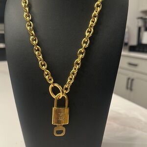 Louis Vuitton Gold Chain Necklace with Lock Pendant - NWOT key#312